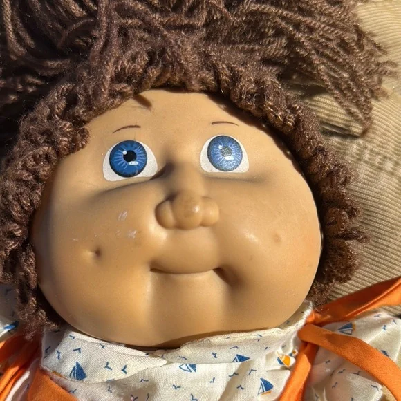 Cabbage patch Doll - Picture 3 of 4